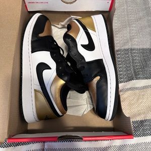 Retro 1 low top size 6